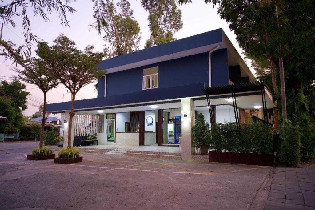 Deejai Hotel Si Racha Exterior photo